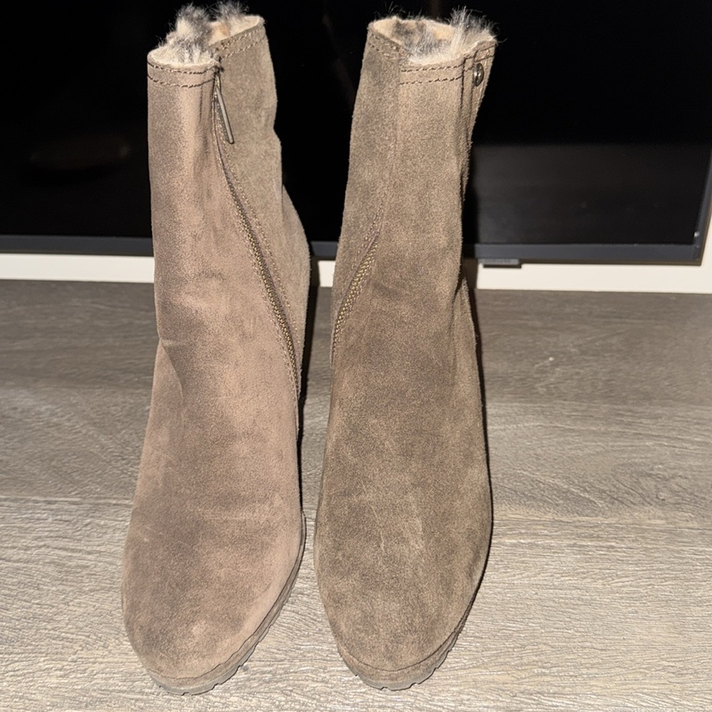 Calvin Klein Odelle Booties Womens sz 10Short Brown Suede Wedge Faux Fur Lined